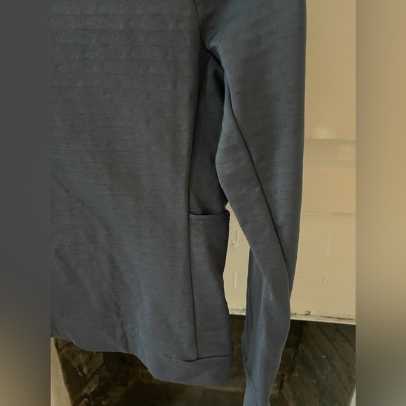 Women’s Nike Therma-Fit Turtleneck Blue Medium - Picture 4 of 7